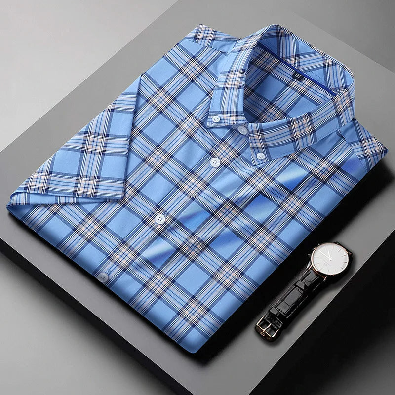 Men's Short-Sleeve Plaid Shirt - Stylish and Comfortable Casual Wear